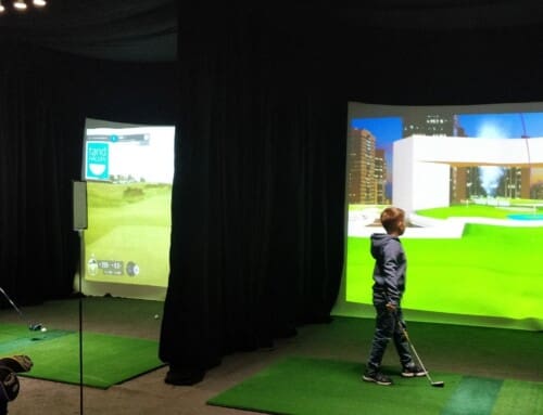 Sportlovsgolf på Puttom: Juniorer i golfhallen